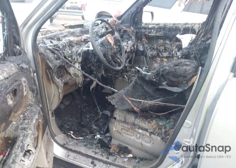 2011 Honda Pilot Touring z USA, uszkodzony, nr VIN 5FNYF4H9XBB032423